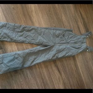 Obermeyer bib ski pants in good condition